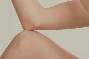 하루영의원 제모 시술을 상징하는 매끄러운 피부
